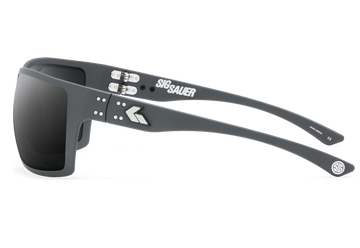 猪*美様 GATORZ スポーツサングラス シルバー/ブラック GATORZ X SIG SAUER - Precision Meets Protection – GATORZ Eyewear